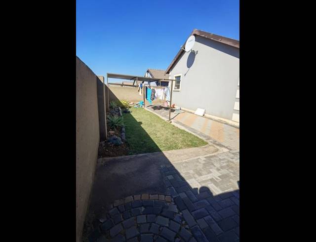 3 BEDROOM HOUSE FOR SALE IN TOEKOMSRUS